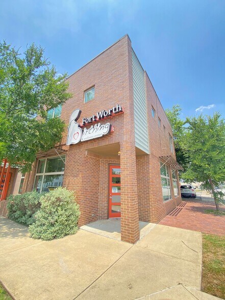 More Photos Of 622 Hemphill St, Fort Worth Medical For Sale