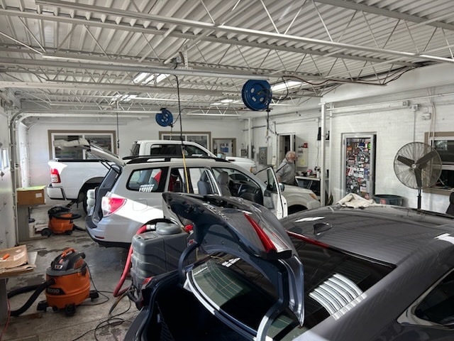 More Photos Of 210 W Oakland Ave, Austin Carwash For Sale