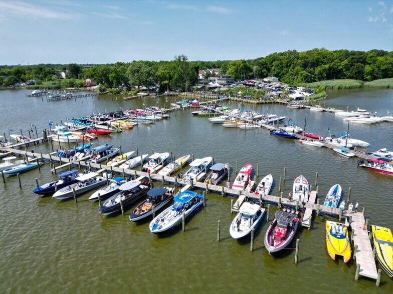 Primary Photo Of Opening SOON - R.E | Biz | FF&E | Liq Lic For Sale, Edgemere Marina For Sale