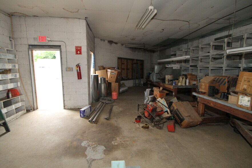 More Photos Of 712 Magee Ave, Jeannette Warehouse For Sale