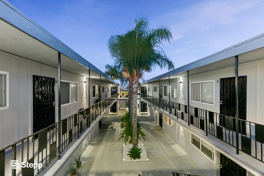 More Photos Of 1019 Lewis Ave, Long Beach Apartments For Sale