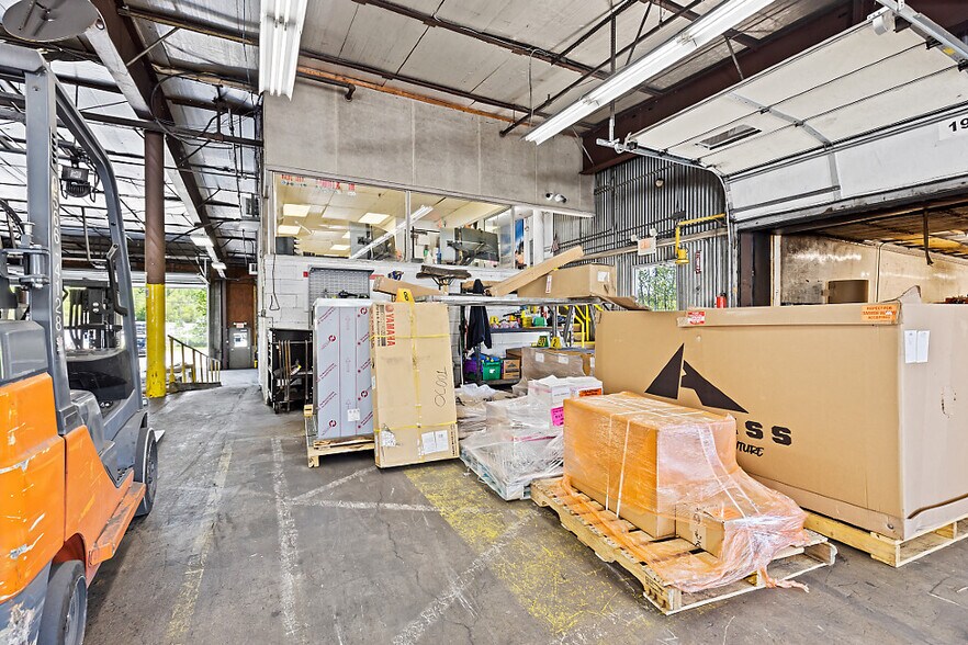 More Photos Of 122 Lyons Rd, Sidney Industrial For Sale