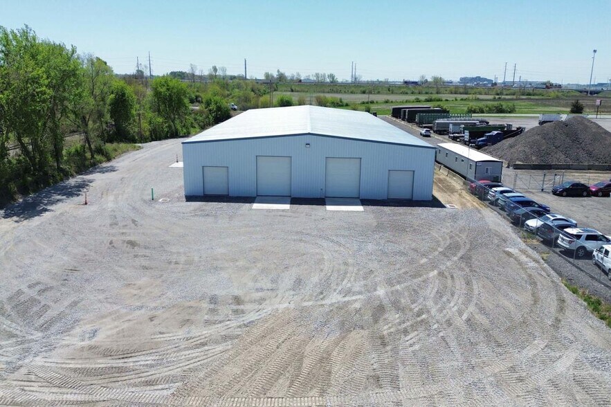 More Photos Of 8784 County Road HJ, Delta Warehouse For Lease