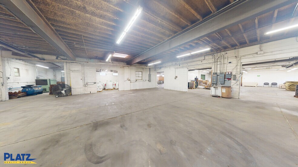 More Photos Of 1551 S Linden Ave, Alliance Manufacturing For Sale