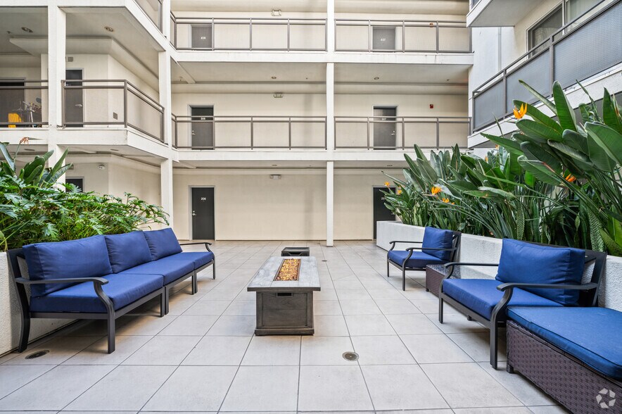 More Photos Of 401 S La Fayette Park Pl, Los Angeles Apartments For Sale