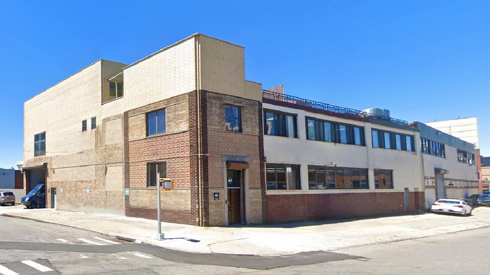 Primary Photo Of 31-16 Hunters Point Ave, Long Island City Warehouse For Lease