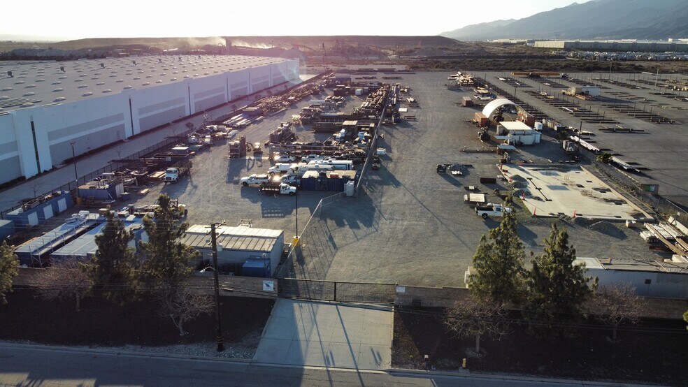 More Photos Of 2690 N Locust Ave, Rialto Land For Lease