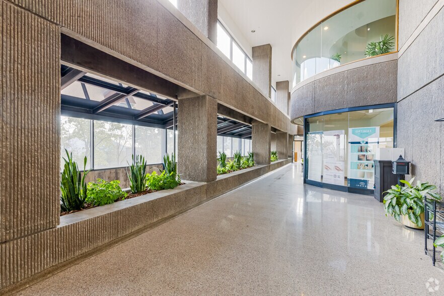 More Photos Of 1301 Grandview Ave, Pittsburgh Office For Sale