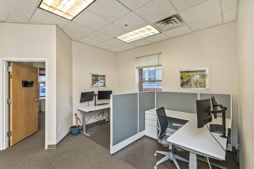 More Photos Of 56 College St, Asheville Office For Lease