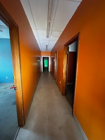 More Photos Of 2770 N Douglass St, Malden Storefront Retail Office For Sale