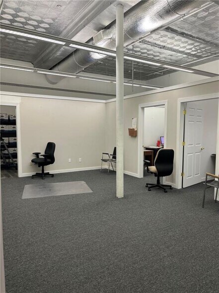 More Photos Of 109 7th St, Saint Joseph Office For Sale