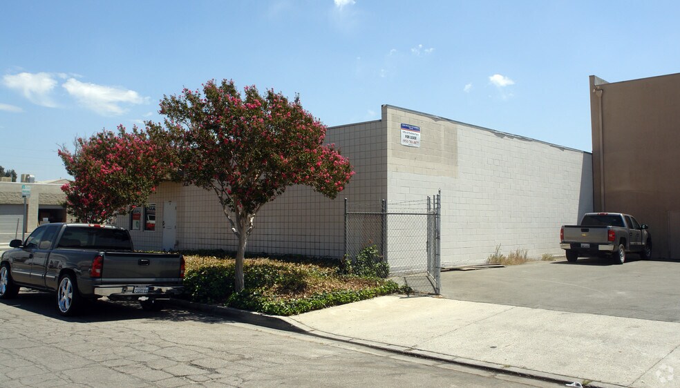 More Photos Of 255 W Benedict Rd, San Bernardino Warehouse For Lease