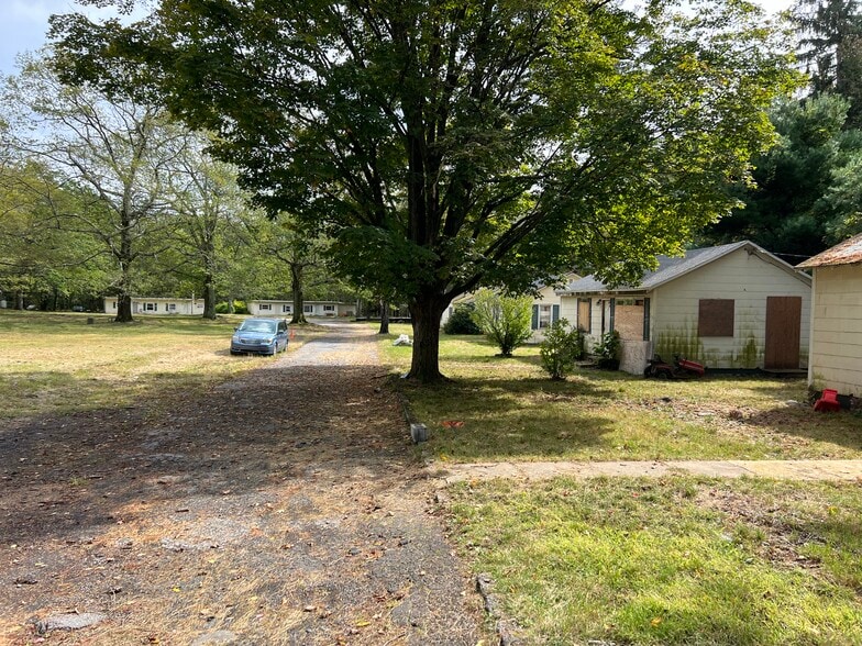 More Photos Of 574 NY-32A Rt, Palenville Hotel For Sale