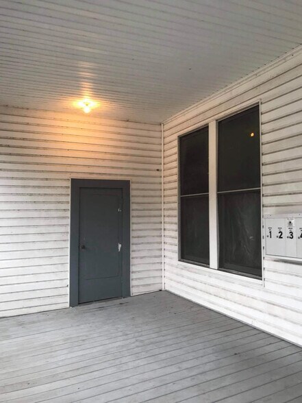 More Photos Of 415 Dewey St, Waycross Apartments For Sale