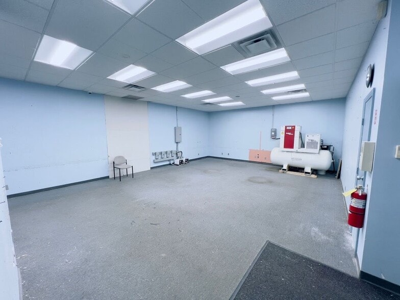 More Photos Of 474 Meacham Ave, Elmont Flex For Sale