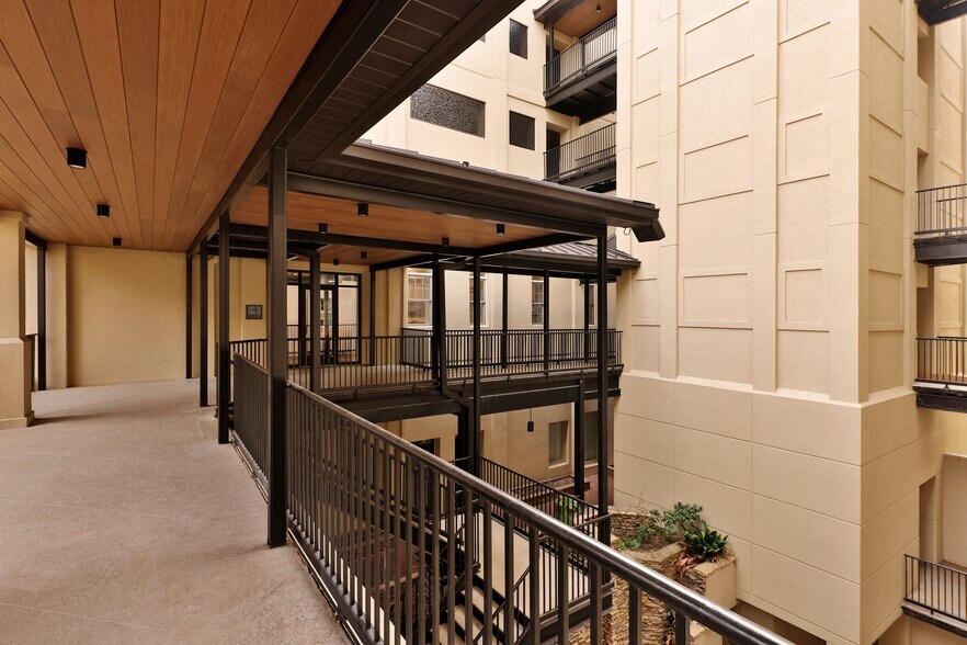 More Photos Of 233 N Main St, Greenville Apartments For Lease