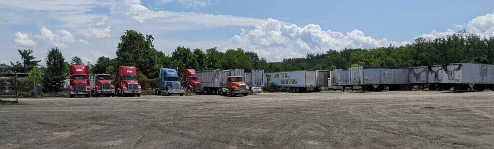 More Photos Of 7209 Lockport Pl, Lorton Warehouse For Lease