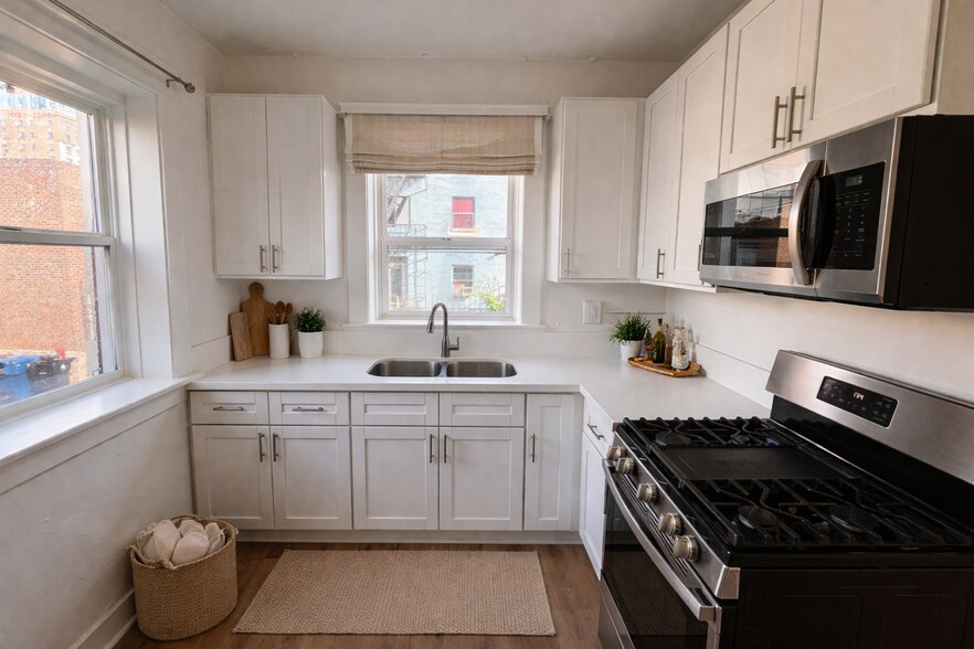 More Photos Of 722 Hartford Ave, Los Angeles Apartments For Sale