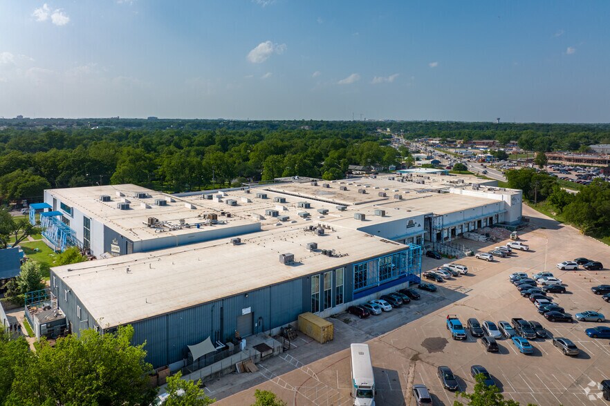 More Photos Of 979 Springdale Rd, Austin Office For Lease