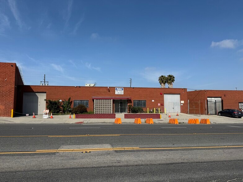 Primary Photo Of 13413 S Broadway, Los Angeles Manufacturing For Sale
