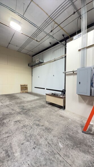 More Photos Of 1101 S Broadway St, Yankton Unknown For Lease