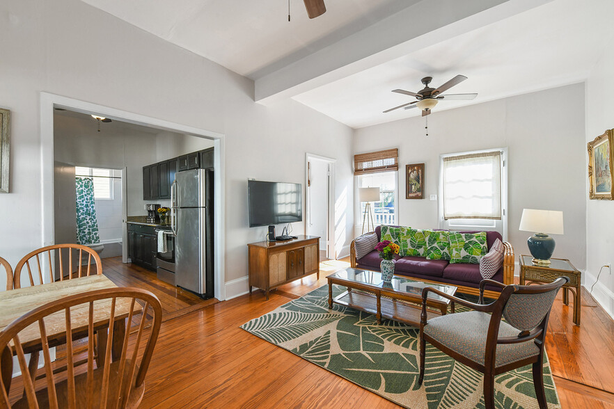More Photos Of 1572 Magazine St, New Orleans Specialty For Sale