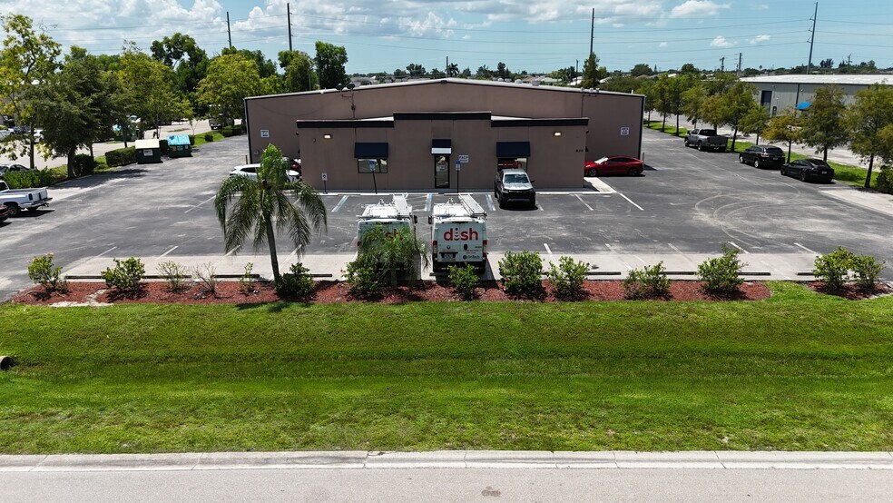 More Photos Of 830 NE 24th Ln, Cape Coral Warehouse For Lease