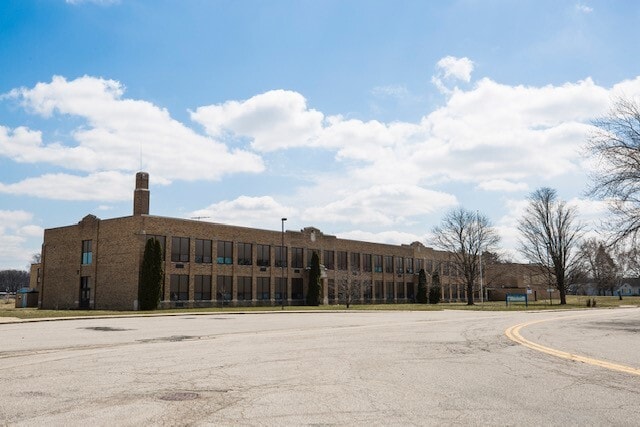 More Photos Of 122 Southeastern Ave, Galien Specialty For Sale