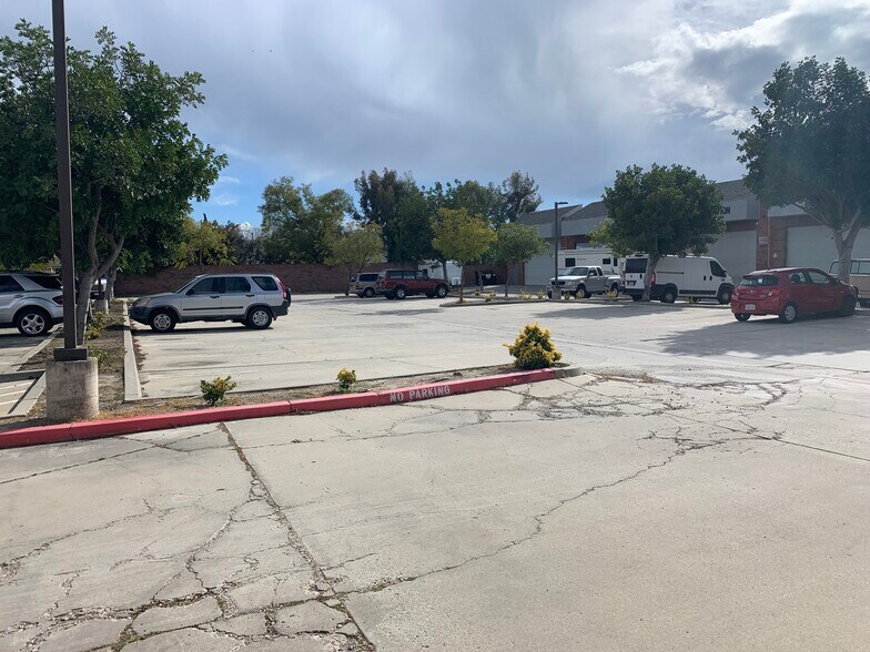 More Photos Of 476 W Los Angeles Ave, Moorpark Unknown For Lease