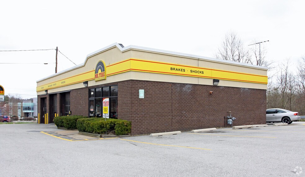 Primary Photo Of 8621 Baltimore National Pike, Ellicott City Auto Repair For Sale