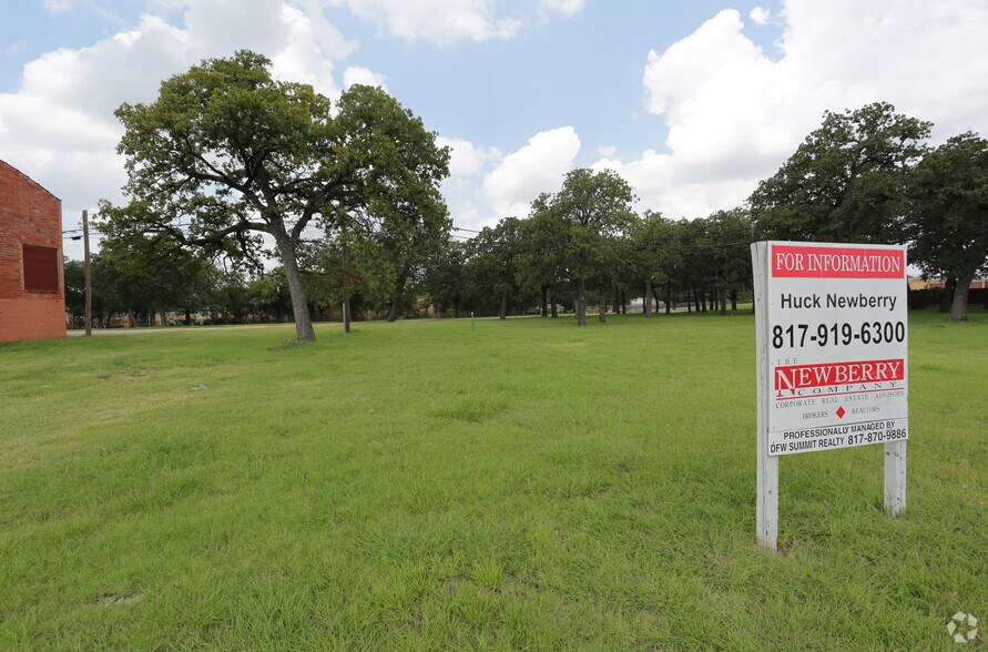 Primary Photo Of 2719 Denton Hwy, Haltom City Land For Lease