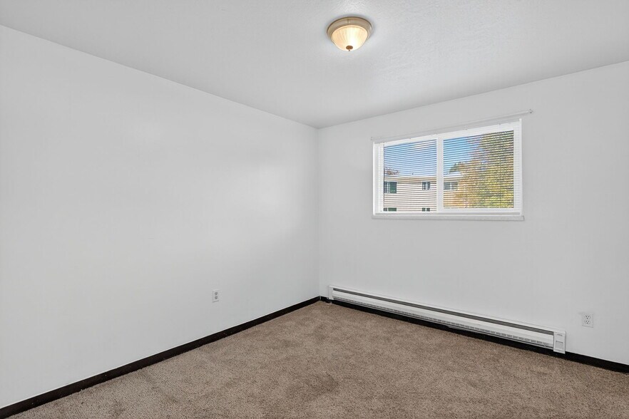 More Photos Of 1901 S 4th Ave, Pocatello Apartments For Sale