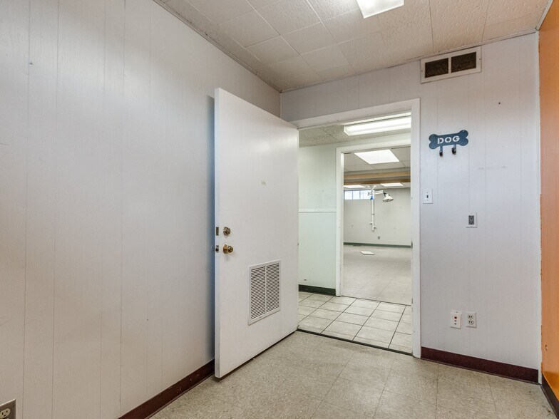 More Photos Of 5835 S Pennsylvania Ave, Oklahoma City Medical For Sale