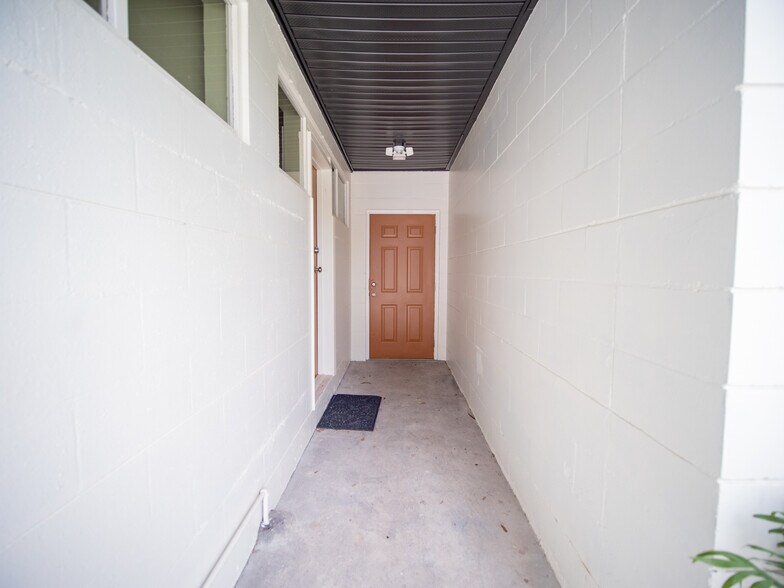 More Photos Of 110-112 Irvin Ave SW, Live Oak Medical For Sale