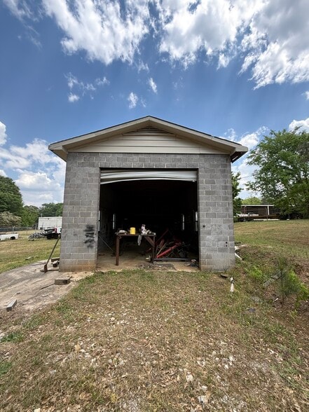 More Photos Of 577 Main st, Lexington Flex For Sale