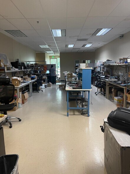 More Photos Of 14271 Fern Ave, Chino Warehouse For Lease