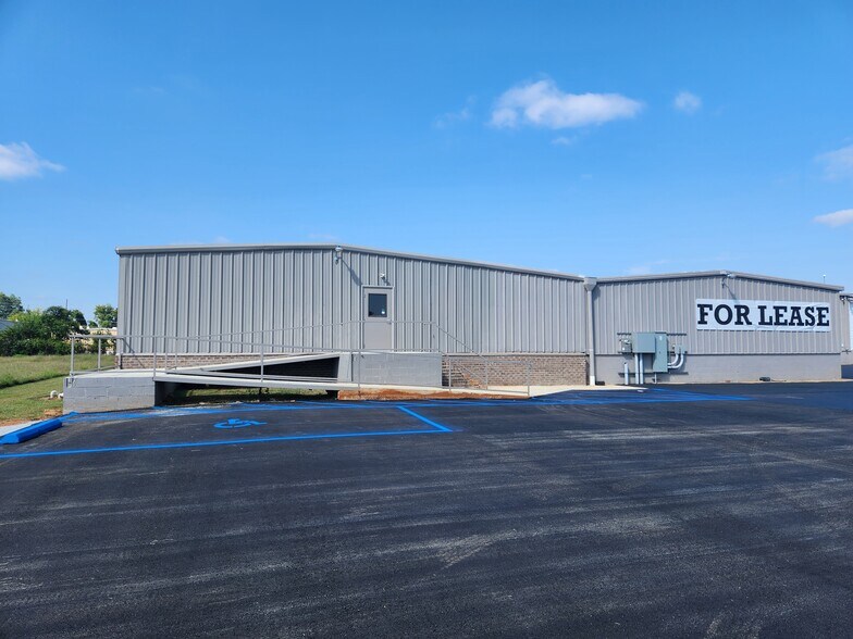 Primary Photo Of 3225 Highway 31 S, Decatur Industrial For Lease