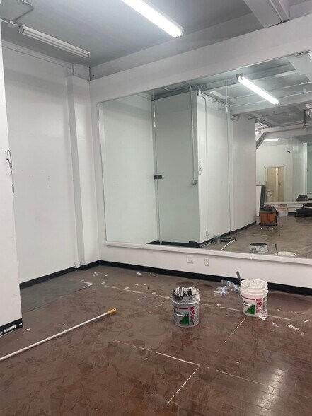 More Photos Of 344 W 38th St, New York Office For Lease