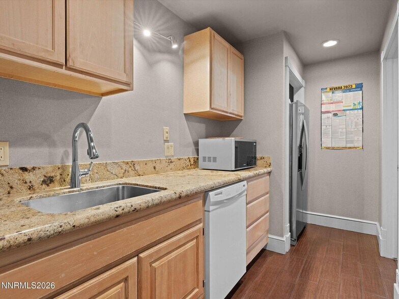 More Photos Of 441 W Plumb Ln, Reno Office For Sale