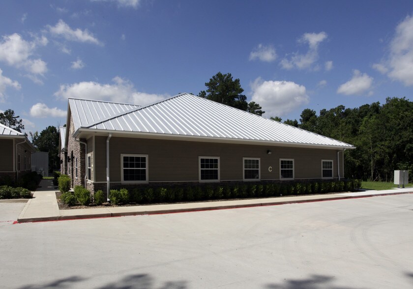 More Photos Of 431 Nursery Rd, Spring Unknown For Lease