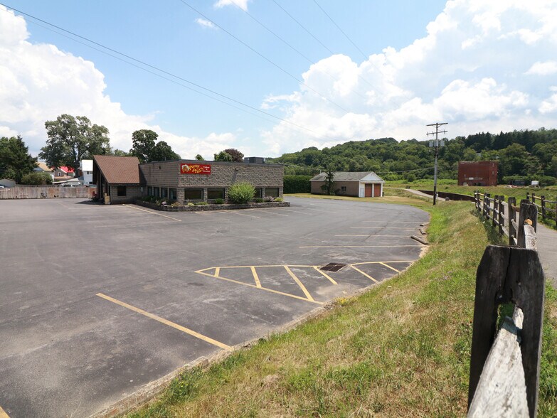 More Photos Of 116 Indiana St, Punxsutawney Restaurant For Sale