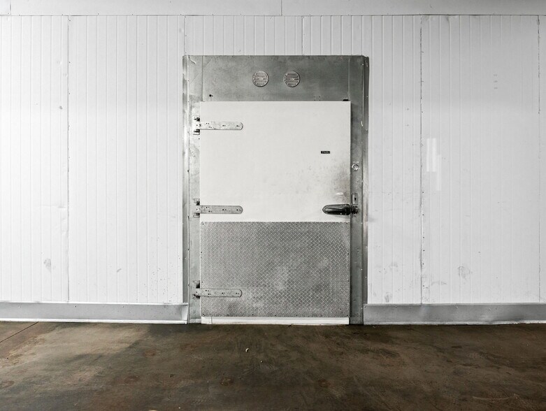 More Photos Of 4239 N 40th Ave, Phoenix Warehouse For Lease