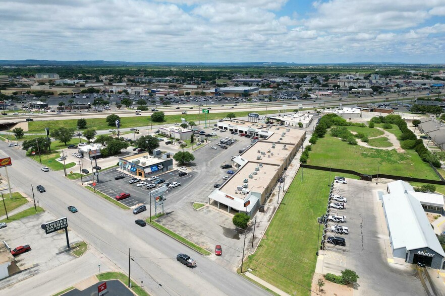 More Photos Of 4102 Buffalo Gap Rd, Abilene Unknown For Lease