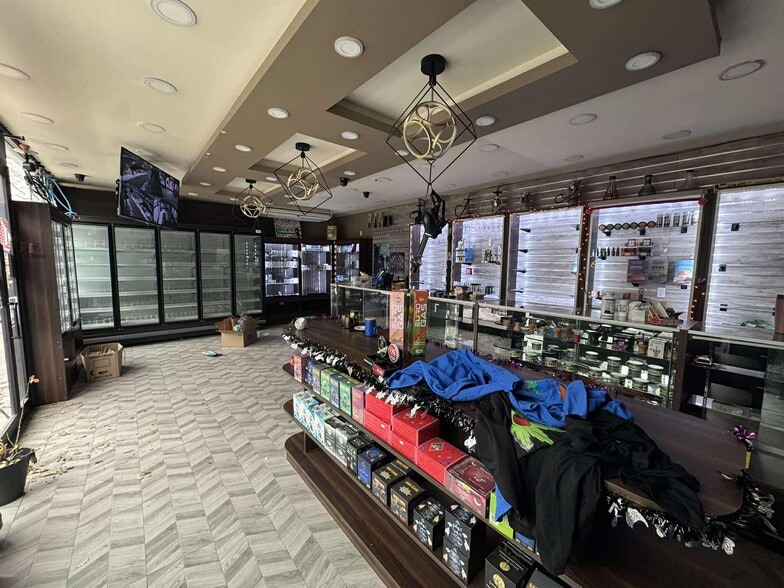 More Photos Of 597 Greene Ave, Brooklyn Storefront Retail Residential For Lease