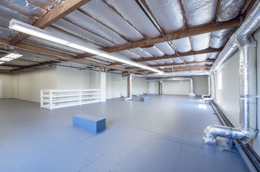 More Photos Of 901 Shasta St, Redwood City Warehouse For Lease