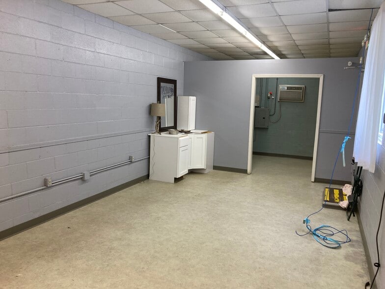 More Photos Of 5403 Western Ave, Knoxville Freestanding For Lease