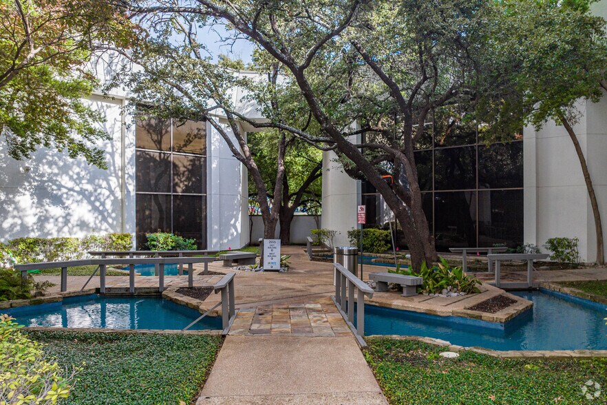 More Photos Of 2655 Villa Creek Dr, Dallas Office For Lease