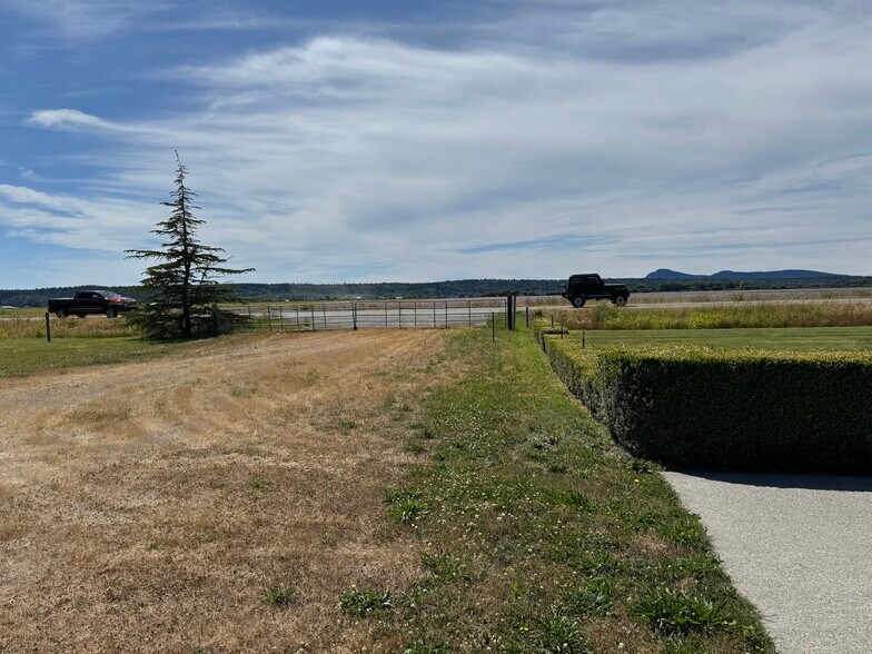 More Photos Of 14285 Laconner Whitney rd, Mount Vernon General Retail For Lease