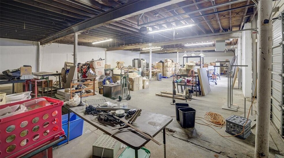 More Photos Of 4625 NW 10th St, Oklahoma City Distribution For Sale