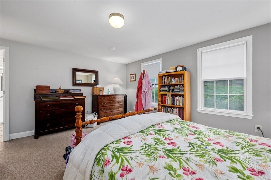 More Photos Of 53 School St, Hyannis Apartments For Sale